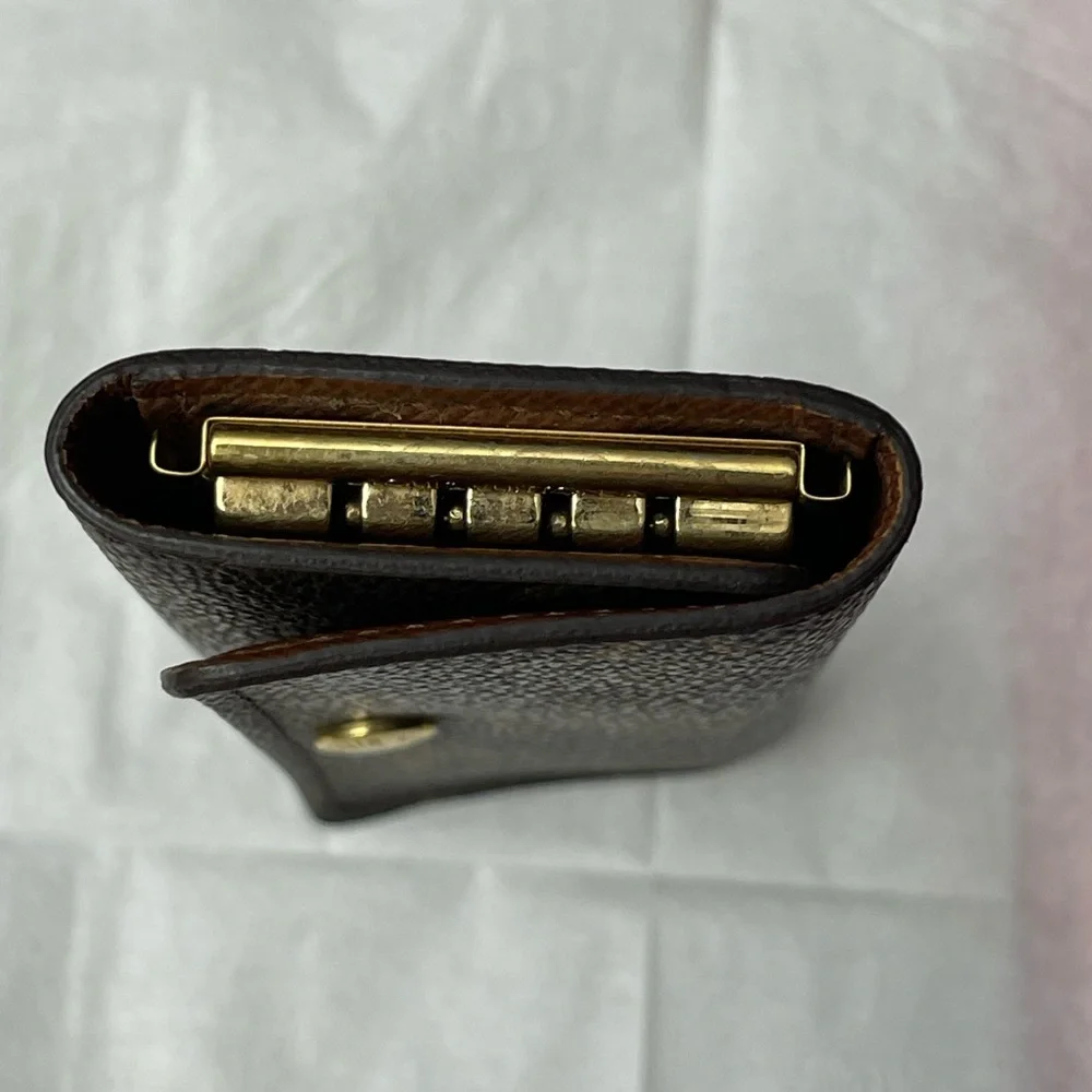 Louis Vuitton Monogram Multicles Key Case - Picture 10 of 15